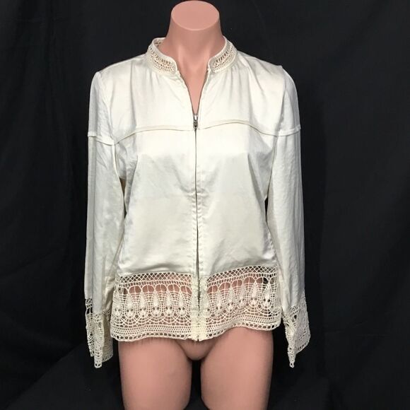 Hinge Lace Trim Bomber Jacket (A2) - Picture 2 of 8